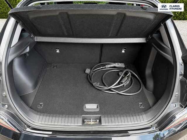 Hyundai KONA 64kWh Premium SUV 5dr Electric Auto (10.5kW Charger) (204 ps) Black
