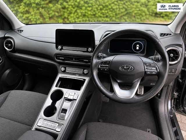 Hyundai KONA 64kWh Premium SUV 5dr Electric Auto (10.5kW Charger) (204 ps) Black