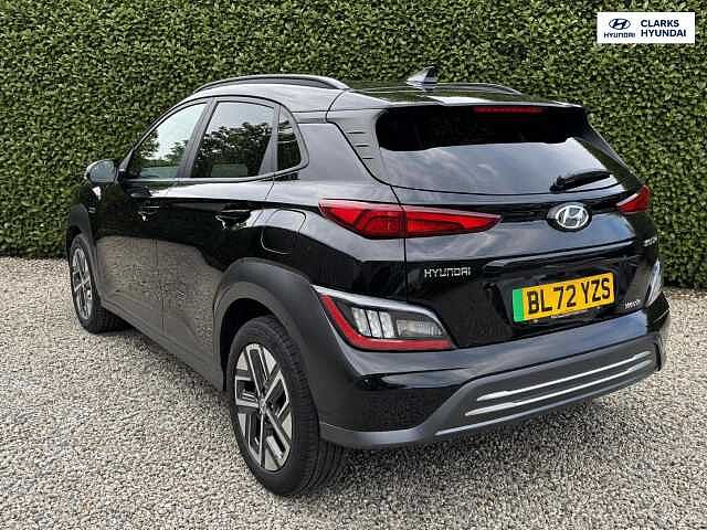 Hyundai KONA 64kWh Premium SUV 5dr Electric Auto (10.5kW Charger) (204 ps) Black