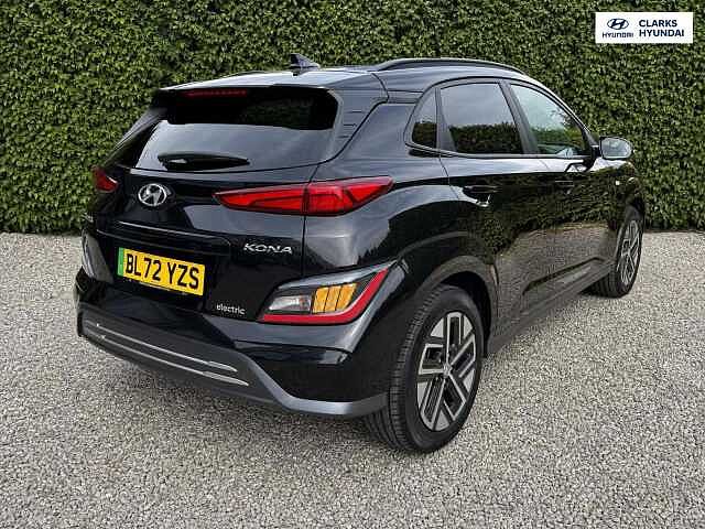 Hyundai KONA 64kWh Premium SUV 5dr Electric Auto (10.5kW Charger) (204 ps) Black