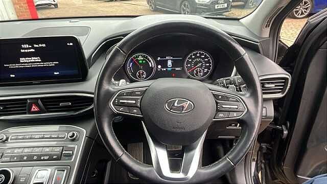 Hyundai SANTA FE 1.6 h T-GDi Premium SUV 5dr Petrol Hybrid Auto Euro 6 (s/s) (230 ps) Black