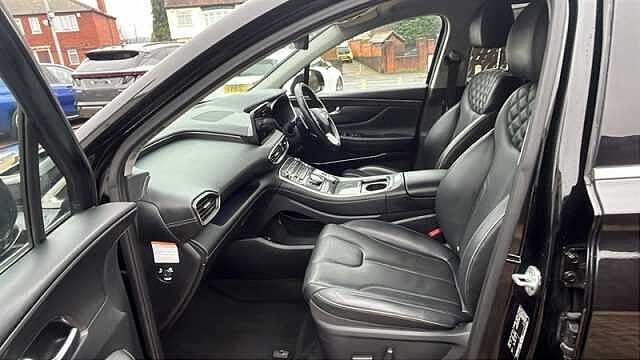 Hyundai SANTA FE 1.6 h T-GDi Premium SUV 5dr Petrol Hybrid Auto Euro 6 (s/s) (230 ps) Black
