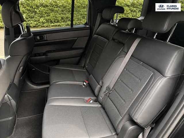 Hyundai SANTA FE 1.6 T-GDi 13.8kWh Calligraphy SUV 5dr Petrol Plug-in Hybrid Auto 4WD Euro 6 (s/s Black