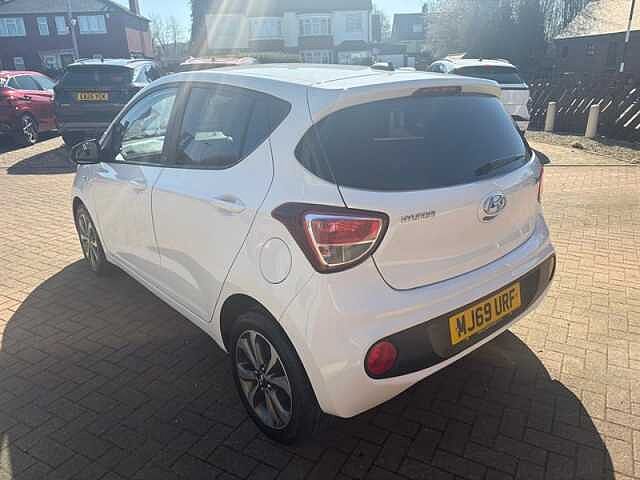 Hyundai i10 1.0 Play Hatchback 5dr Petrol Manual Euro 6 (67 ps)