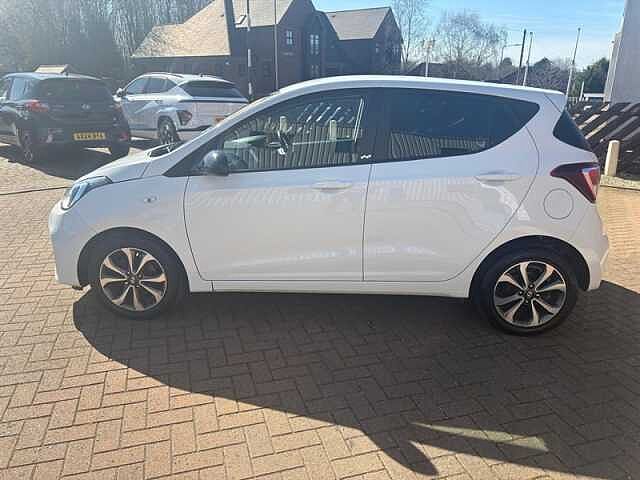 Hyundai i10 1.0 Play Hatchback 5dr Petrol Manual Euro 6 (67 ps)