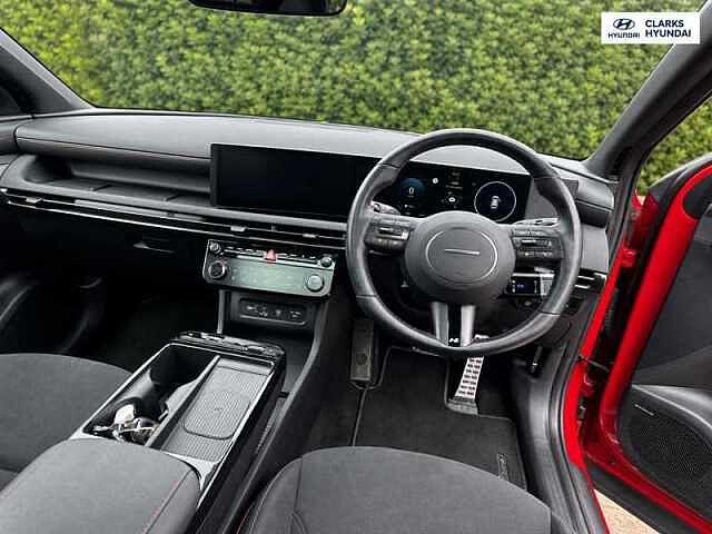 Hyundai TUCSON 1.6 T-GDi N Line S SUV 5dr Petrol Hybrid Auto Euro 6 (s/s) (215 ps) Red