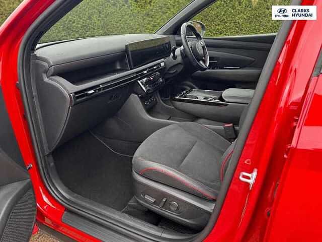 Hyundai TUCSON 1.6 T-GDi N Line S SUV 5dr Petrol Hybrid Auto Euro 6 (s/s) (215 ps) Red