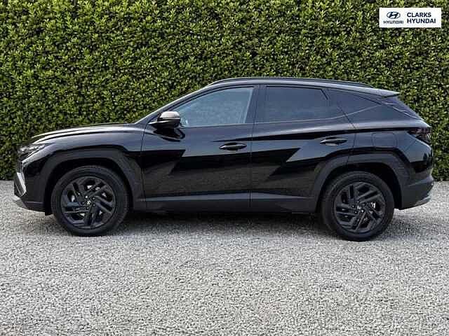 Hyundai TUCSON 1.6T Hybrid 239ps Black Line AU Black