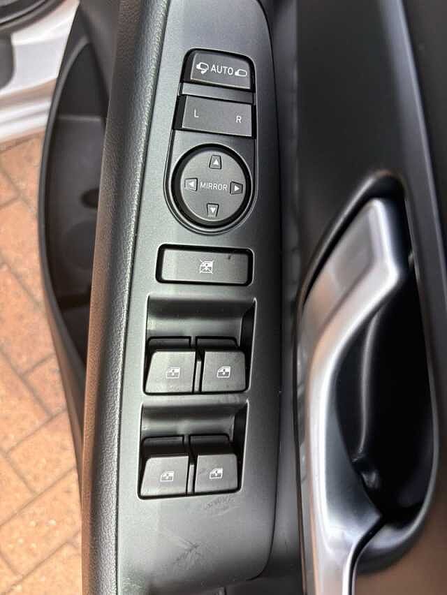 Hyundai i30 1.0 T-GDi MHEV SE Connect Hatchback 5dr Petrol Hybrid DCT Euro 6 (s/s) (120 ps)