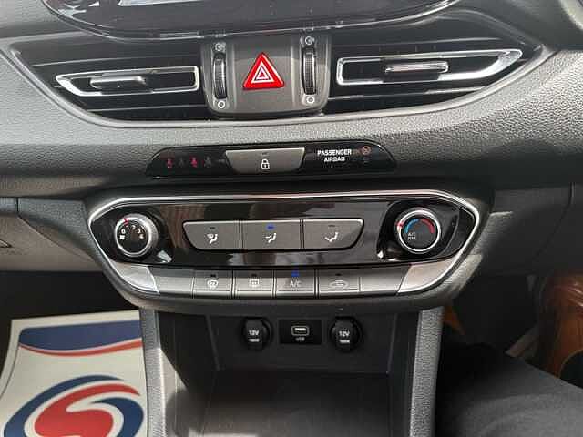 Hyundai i30 1.0 T-GDi MHEV SE Connect Hatchback 5dr Petrol Hybrid DCT Euro 6 (s/s) (120 ps)