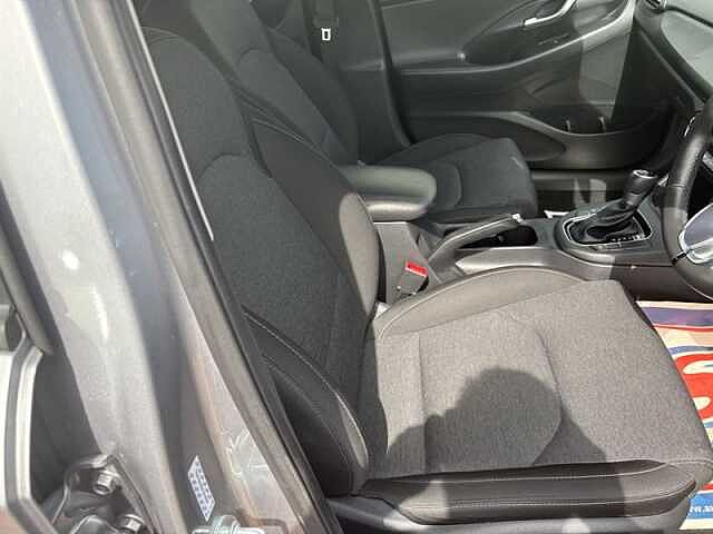 Hyundai i30 1.0 T-GDi MHEV SE Connect Hatchback 5dr Petrol Hybrid DCT Euro 6 (s/s) (120 ps)