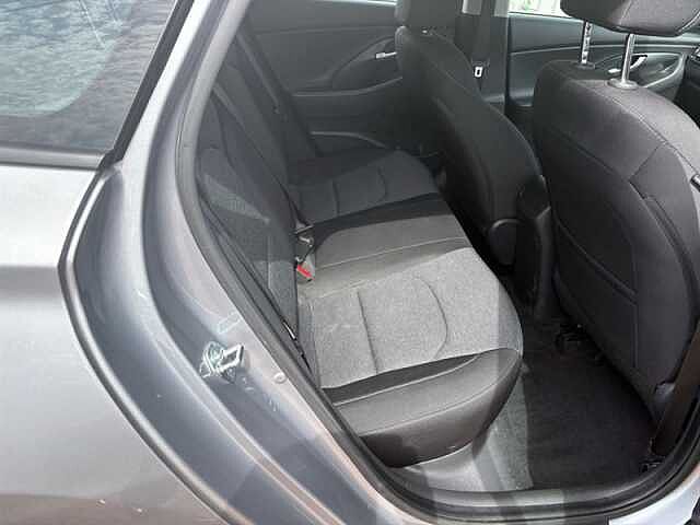 Hyundai i30 1.0 T-GDi MHEV SE Connect Hatchback 5dr Petrol Hybrid DCT Euro 6 (s/s) (120 ps)