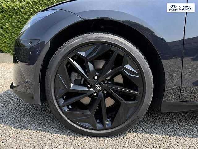 Hyundai IONIQ 6 77.4kWh First Edition Saloon 4dr Electric Auto AWD (325 ps)