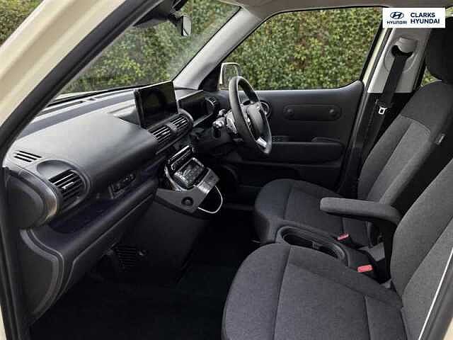 Hyundai INSTER Long Range 49kWh 02 SUV 5dr Electric Auto (115 ps) Yellow