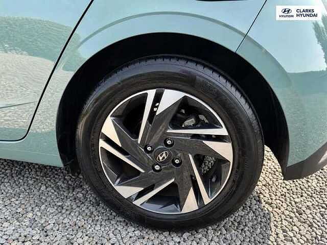 Hyundai I20 1.0 T-GDi MHEV SE Connect Hatchback 5dr Petrol Hybrid Manual Euro 6 (s/s) (100 p Green